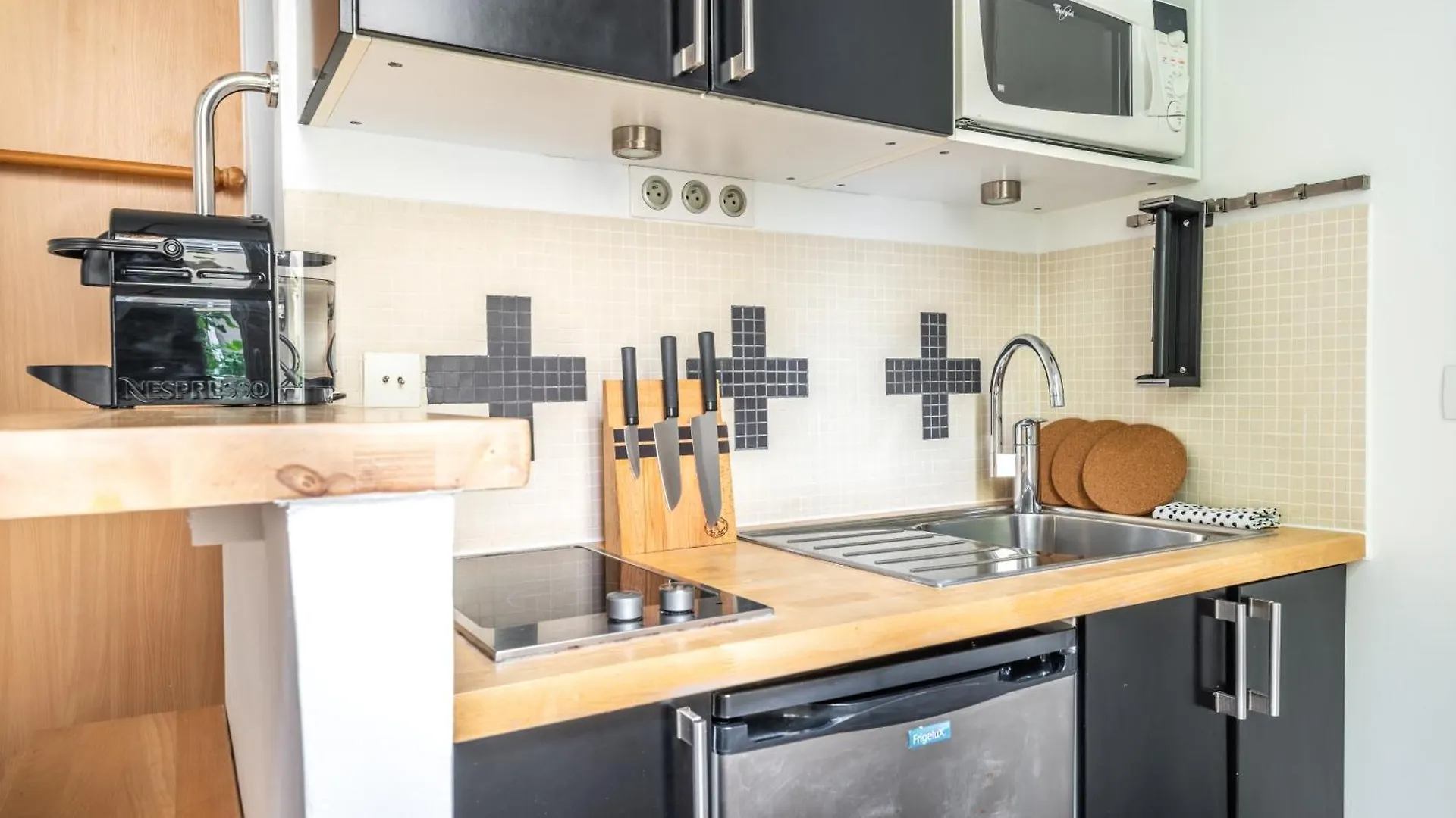 Matignon Cozy Flat Apartment Paris