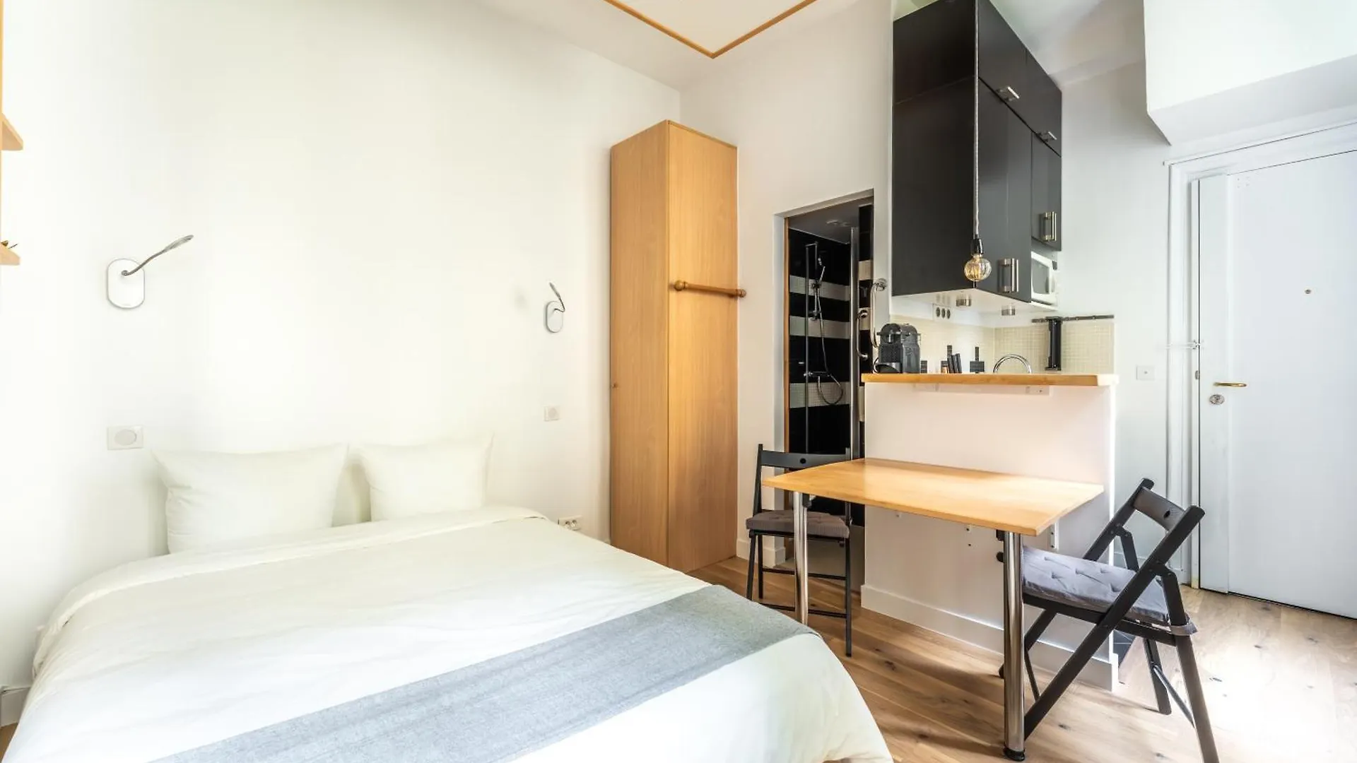 Matignon Cozy Flat Apartment Paris France