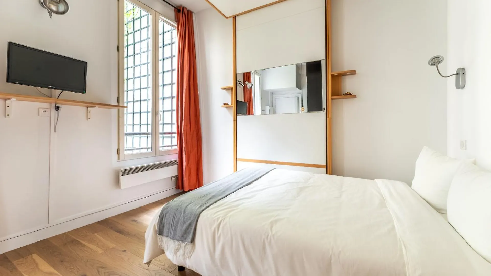 Апартаменты Matignon Cozy Flat Париж Франция